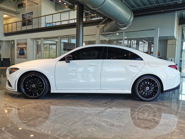 2020款奔驰cla250在4s店实拍