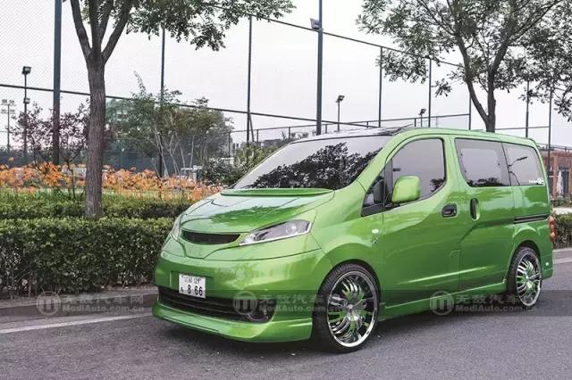 萌妹子的清新绿日产nv200重度改装