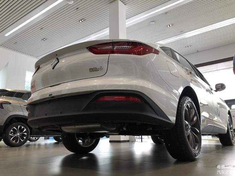 佛山到店实拍2019款宝骏rc6指导价8481238万元