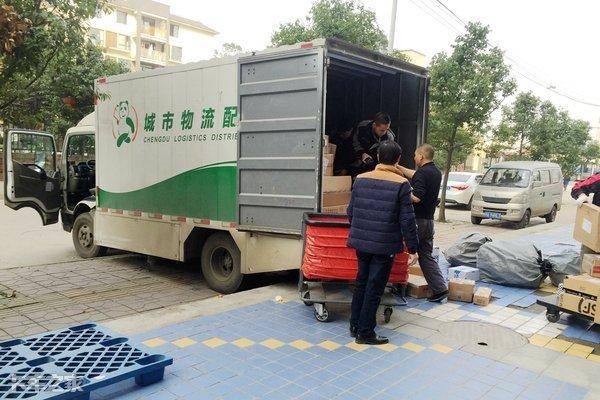 招聘跟车送货_德邦物流接送货员如何 物流公司诚招跟车送货员上五险(2)