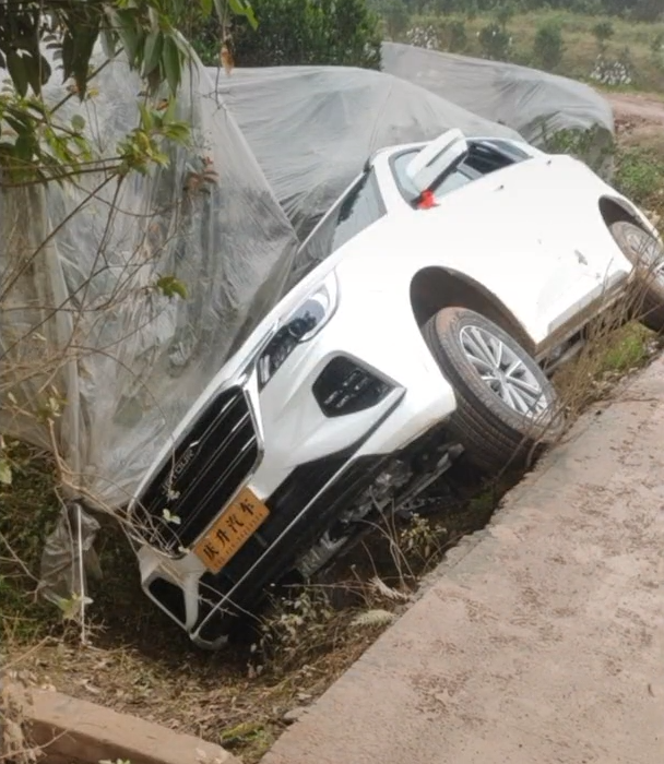 小伙入手捷途x70提车三小时半路翻车新手提车该注意啥