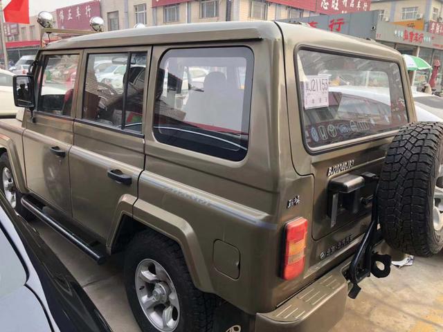 北京战旗二手车5门硬顶八千公里