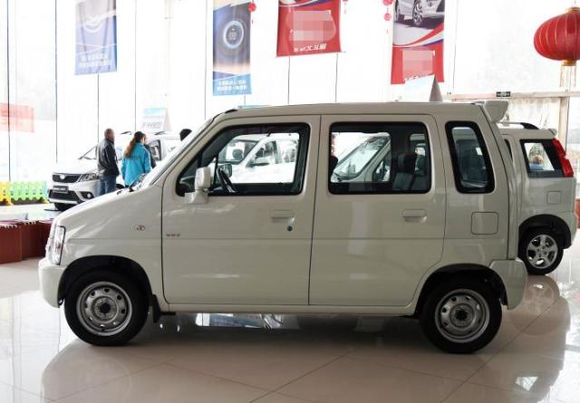 开铃木北斗星一般什么人?比欧力威档次高吗?月薪多少能开它?