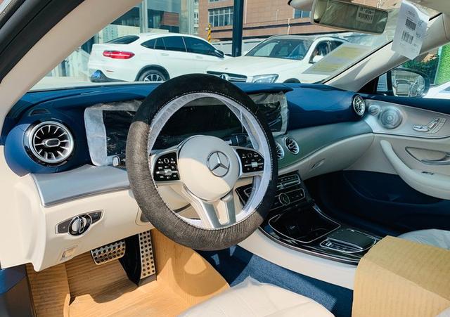 进口奔驰e300的提车实拍看完这内饰值不值60万网友值