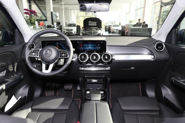 32万就能买奔驰7座suv 第三排到底坐不坐得下