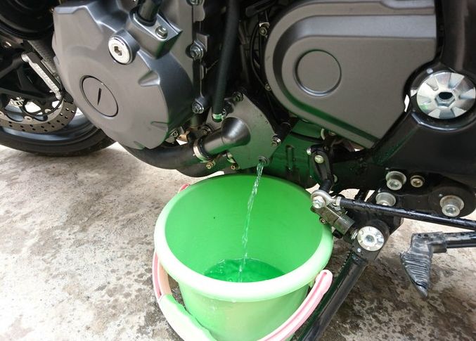摩托车冷却液多长时间换 到底怎么选?