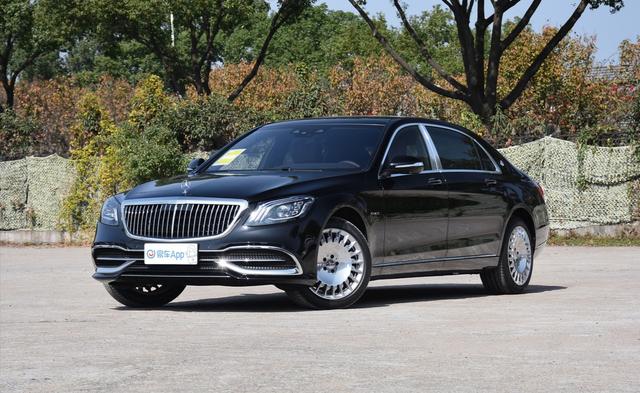 实拍迈巴赫s680双调典藏版60tv12动力加价60万指导价360万