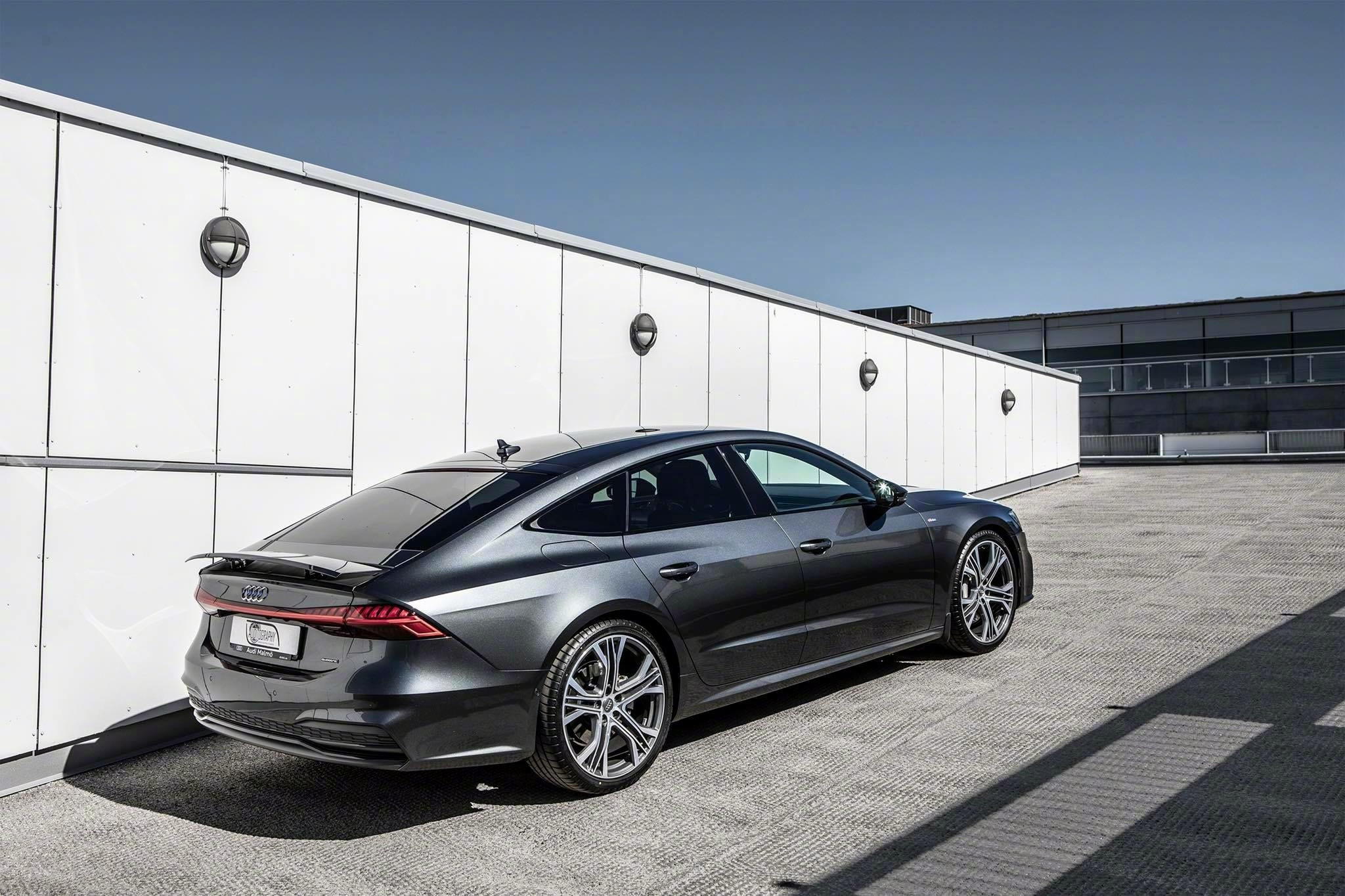 奥迪a7加长国产实锤50万入手百万轿跑你心动吗