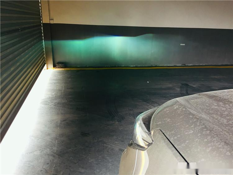 锋程车改海拉五透镜改装_广州番禺东风景逸X5大灯升级_17款景逸x5 改灯 车内