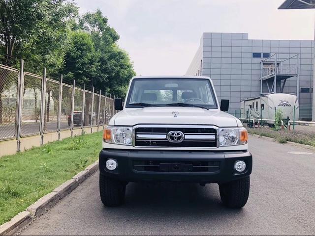 经典越野神车——2019款丰田lc71三门短轴版 实拍解析