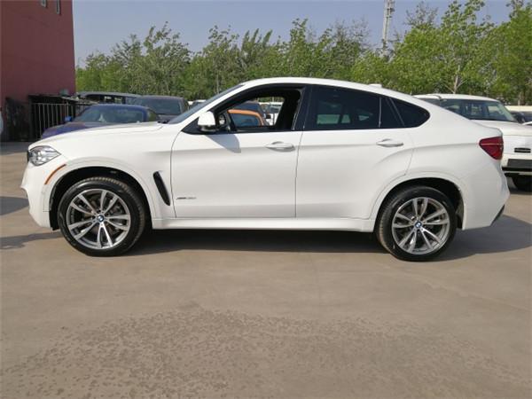 奢华轿跑suv19款宝马x6m运动实拍解析