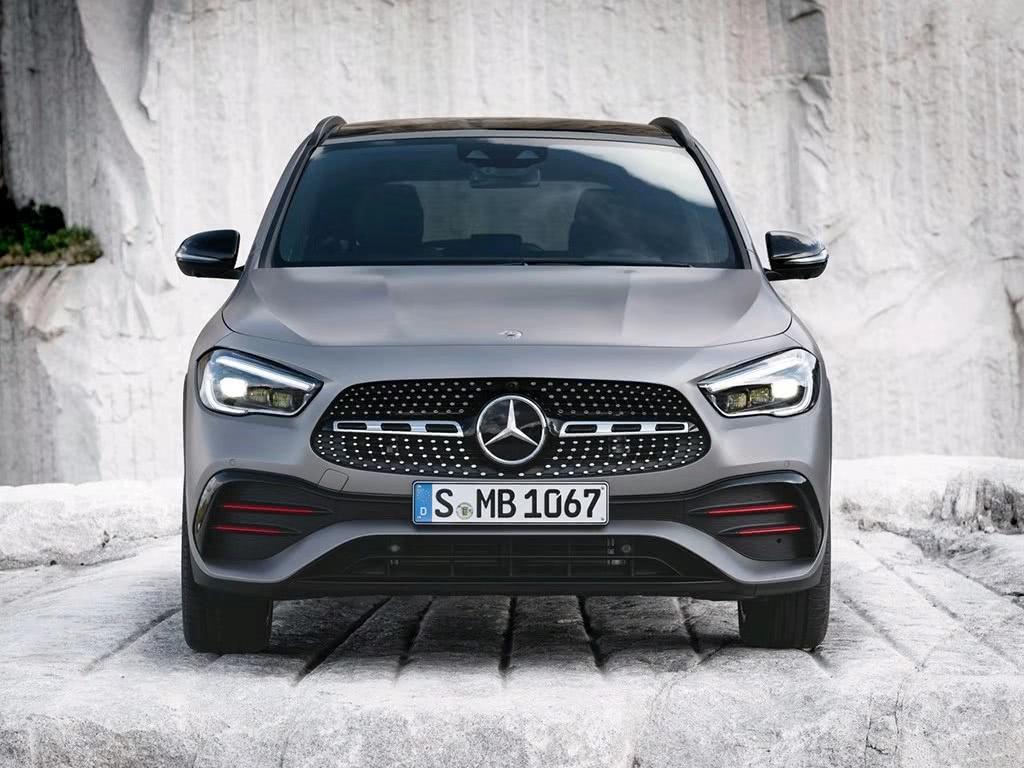 二十来万的奔驰suv换代了空间更大颜值更高看了就心动