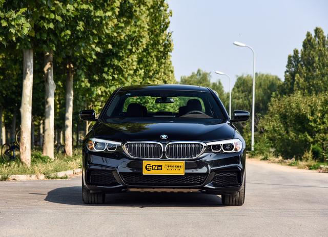 2020款宝马530li领先型豪华套装已到特价出