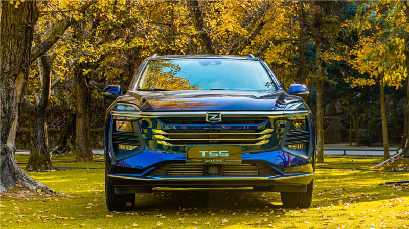 众泰ts5实车图曝光诠释道法自然智美天成全新设计理念