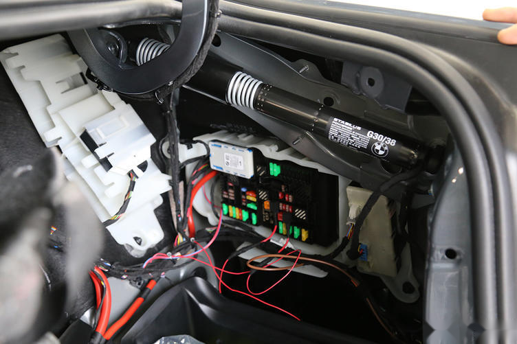 大鲁玩车国产和进口宝马5系加装acc自适应巡航装原厂电尾门