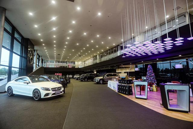 海南地区首家mar2020,全球最新标准奔驰体验店