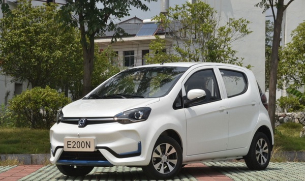 售价6.38万元起 续航302km 江铃e200n家族迎来新车型