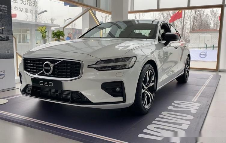 2020款沃尔沃s60售价28694619万元配备20t发动机