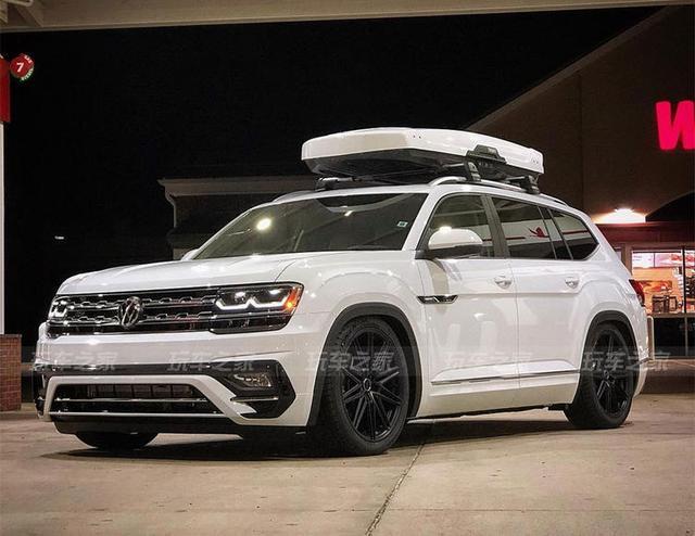 大众途昂改装22寸轮毂,降低底盘看着更霸气