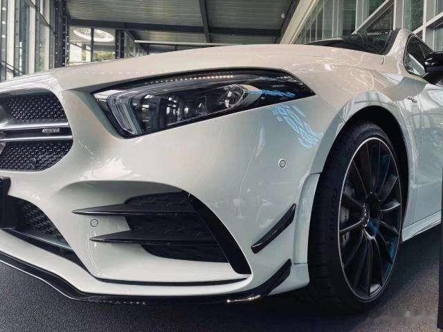 40万的奔驰有啥用?0-100不到5秒,还有amg标识