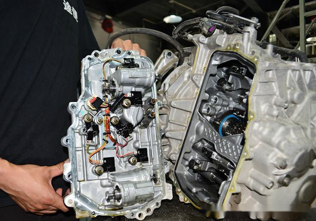 名爵gt锐行双离合变速箱