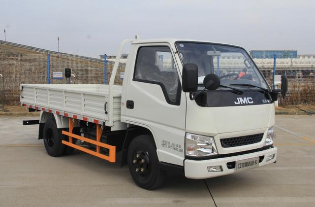 细分市场的利器江铃江铃顺达3米7货箱小卡评测