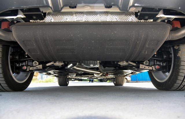 0t发动机的反应非常的积极,而且动力的爆发性我感觉很不错,加速后感觉