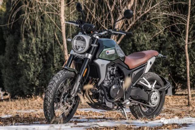 国产复古也有单摇臂了试驾珠峰凯越500f