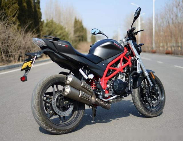 国产摩托车只会抄袭吗又一款仿造杜卡迪821的街车即将上市