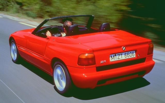 还记得老爷车 宝马z1吗 跑车中的豪华车 19年汽车指南的封面 易车