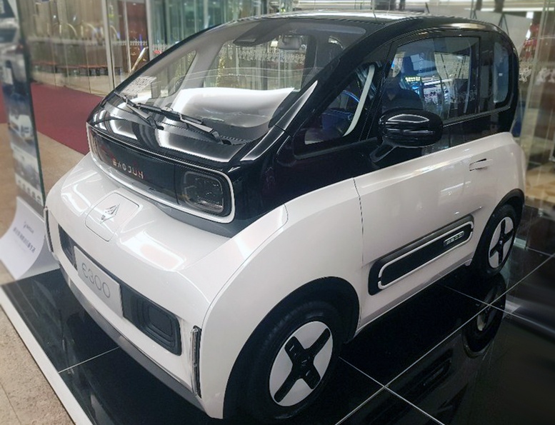 新宝骏e300实车外观内饰抢先看今晚正式亮相