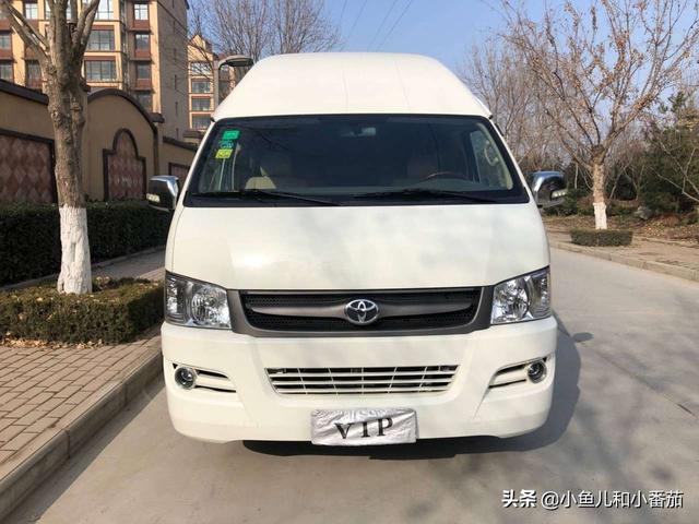 悠然典雅九龙a5豪华商务车