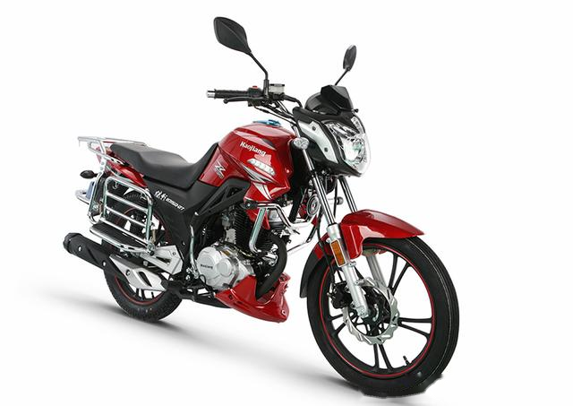 豪江炫影hj150外观设计方面,还是比较有特色的,有一点儿运动街车的