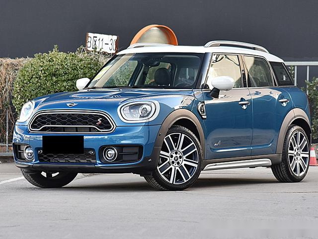 宝马mini新款suv长不到4米4有四驱30来万比宝马x1值