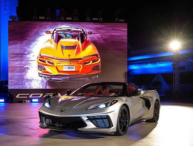 2020年雪佛兰克尔维特黄貂鱼敞篷车