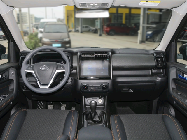 suv最小离地间隙排%_原创全路跑的硬派SUV,全系3.0LV6+8AT,最小离地间隙21