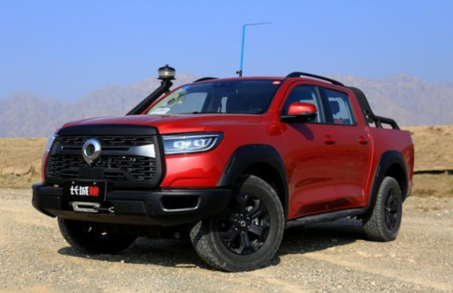 中国人自己的猛禽超5米长的霸气皮卡实用又能越野