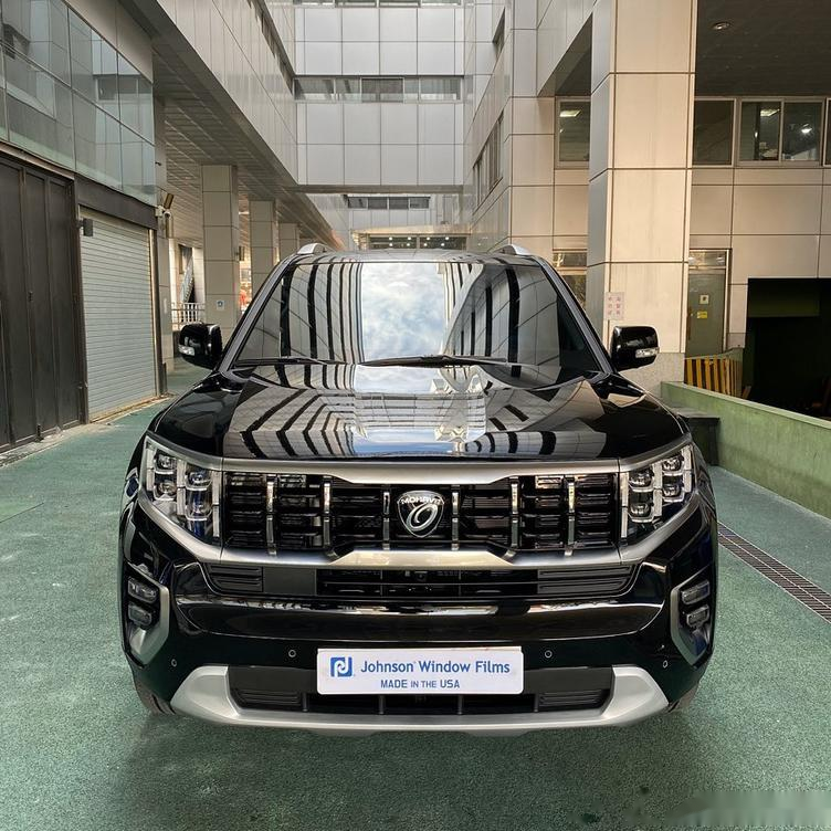 霸气硬朗的造型全新起亚霸锐实车