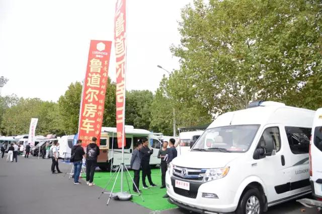 经典底盘 全新设计 鲁道尔东风御风b型房车