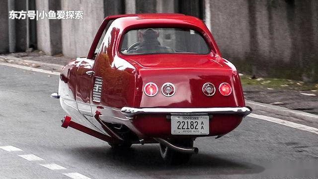 原来这辆汽车头部搭载了直径55厘米的陀螺仪,汽车行驶的时候可以不断