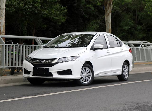 是本田旗下的入门级紧凑型三厢轿车——本田city锋范(参数|询价|图片)