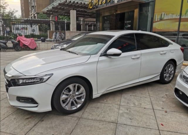 入手本田雅阁1.5t精英版,找的熟人,这样的价格怎么样?_易车