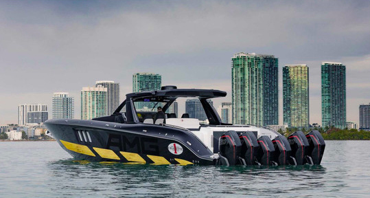 土豪新玩具奔驰amgg63推出游艇联名版