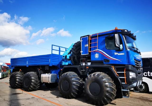 8轮驱动铰链式车身简直就是末日利器