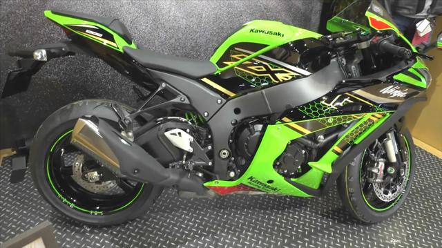 公升级王者,2020款川崎"大牛"到店实拍,重点是价格!