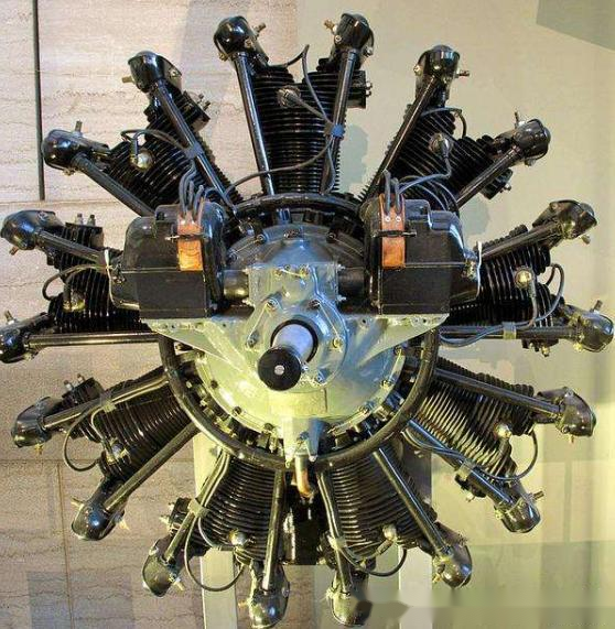 星型发动机是一种气缸环绕曲轴排列的往复式内燃机,其活塞通过一根主