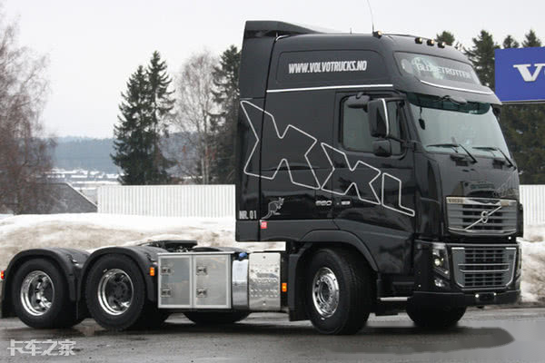 实拍09款沃尔沃fh系列终结版牵引车如果没有排放限制它还能跑