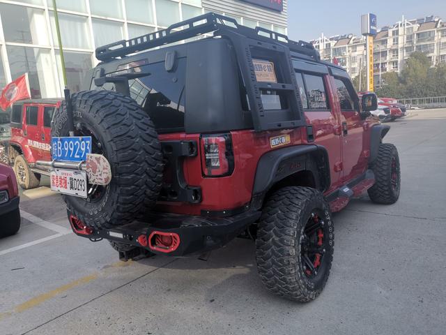 北京bj40改装车街头实拍,也难怪,jeep牧马人确实可以被打败_易车