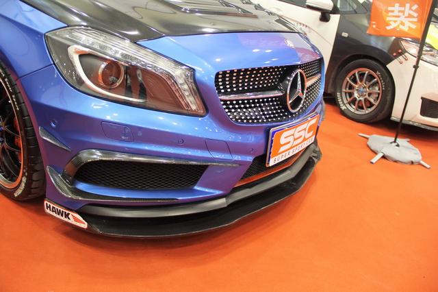 风刀及尾翼塑造出心中的a200amg化改装向来是奔驰改装的风格之一