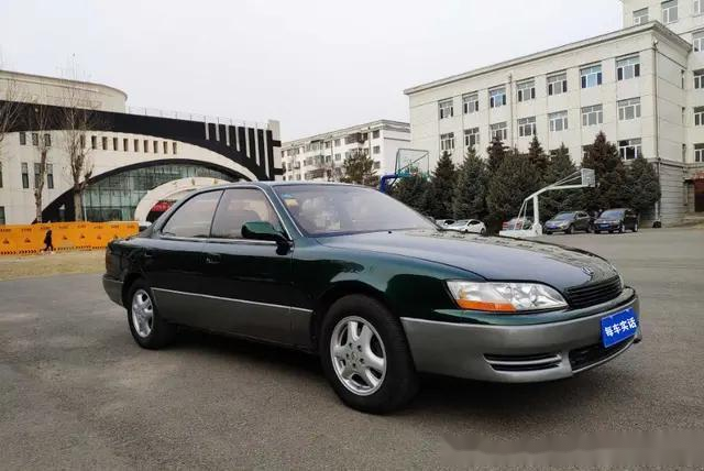 26年的经典情怀老车凌志es300